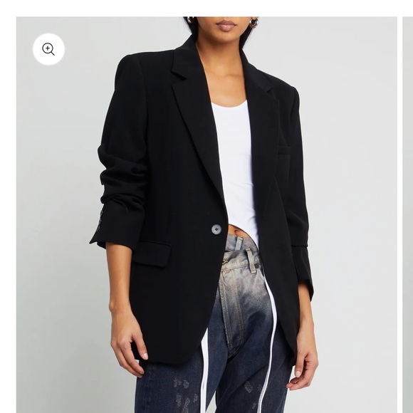 Few Moda Caara Larsen Oversized Blazer in Black - Picture 1 of 4
